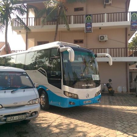 Ronny Cottage Negombo Exterior foto